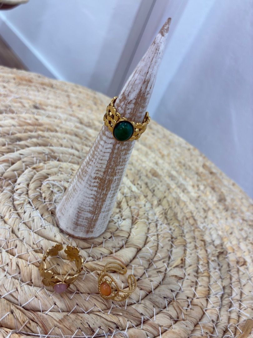 Anillo piedras