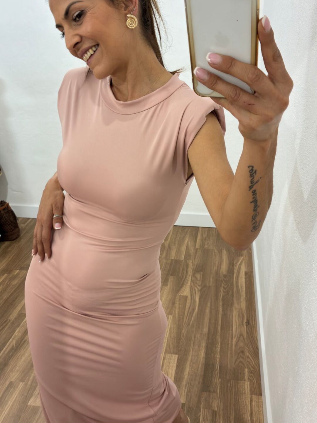 Vestido basic hombreras - Imagen 4