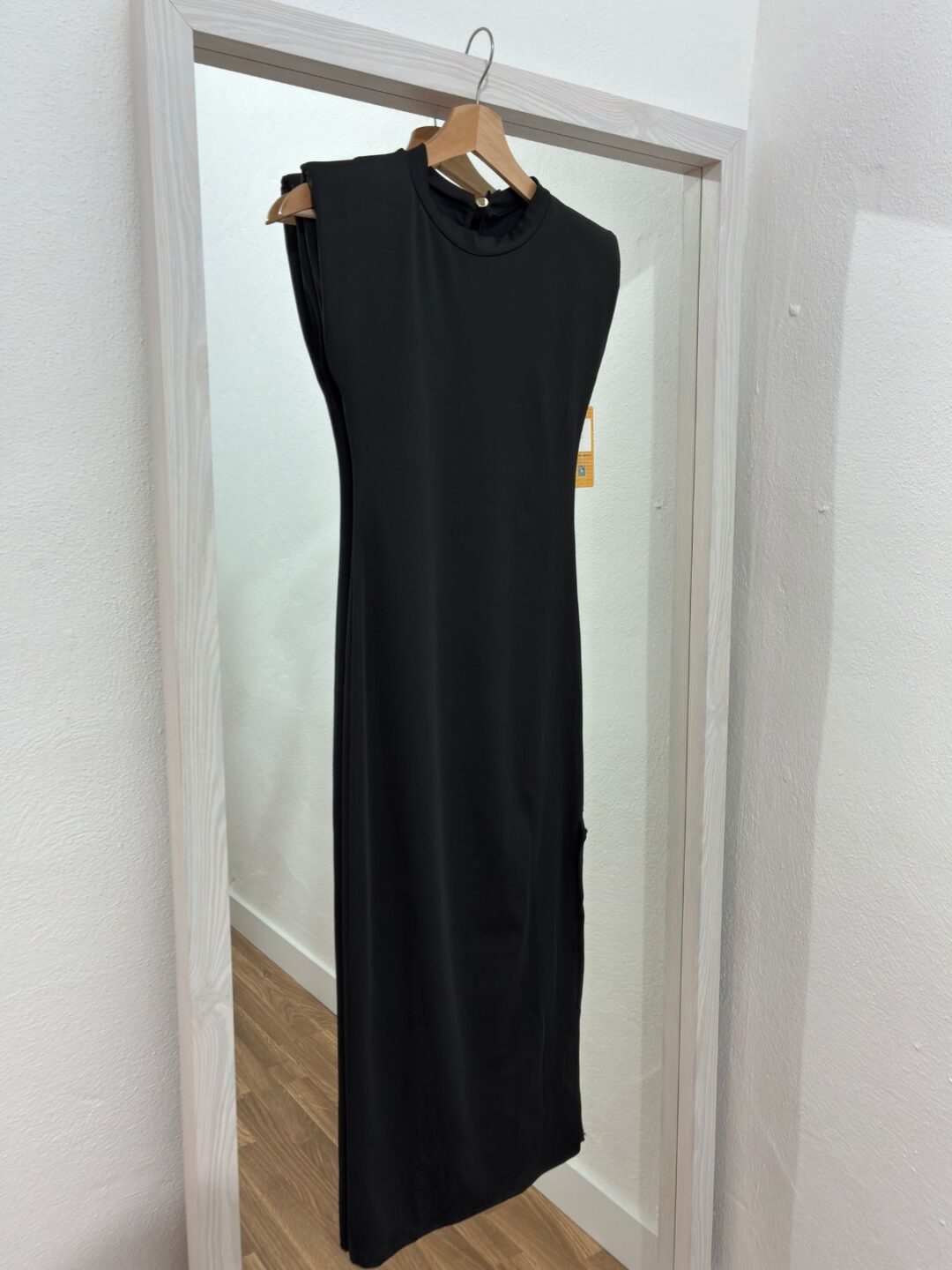 Vestido basic hombreras - Imagen 9