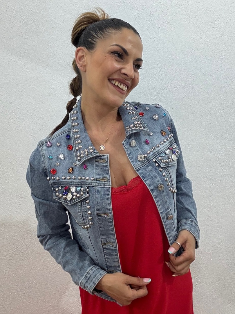 Chaqueta vaquera tachuelas