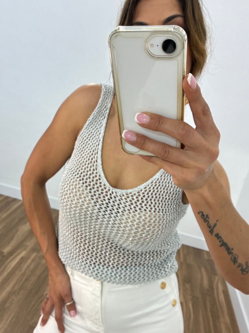 Top Perforado plateado