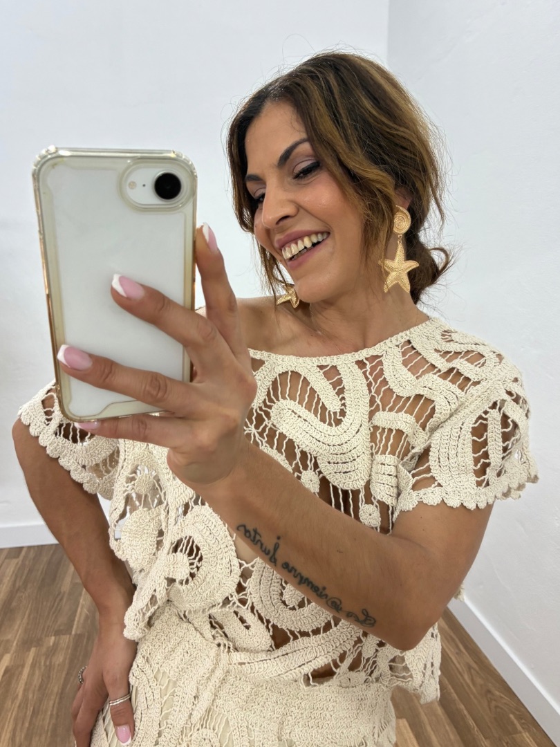 Blusa crochet volante