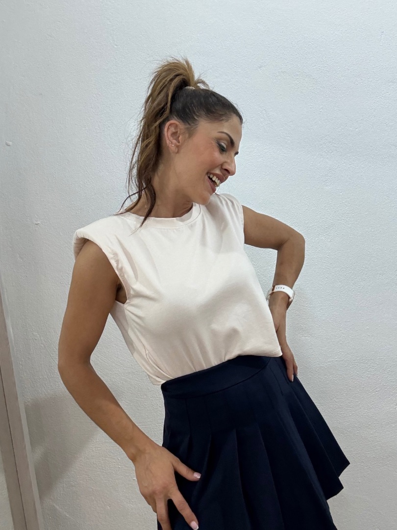 Camiseta crop hombreras