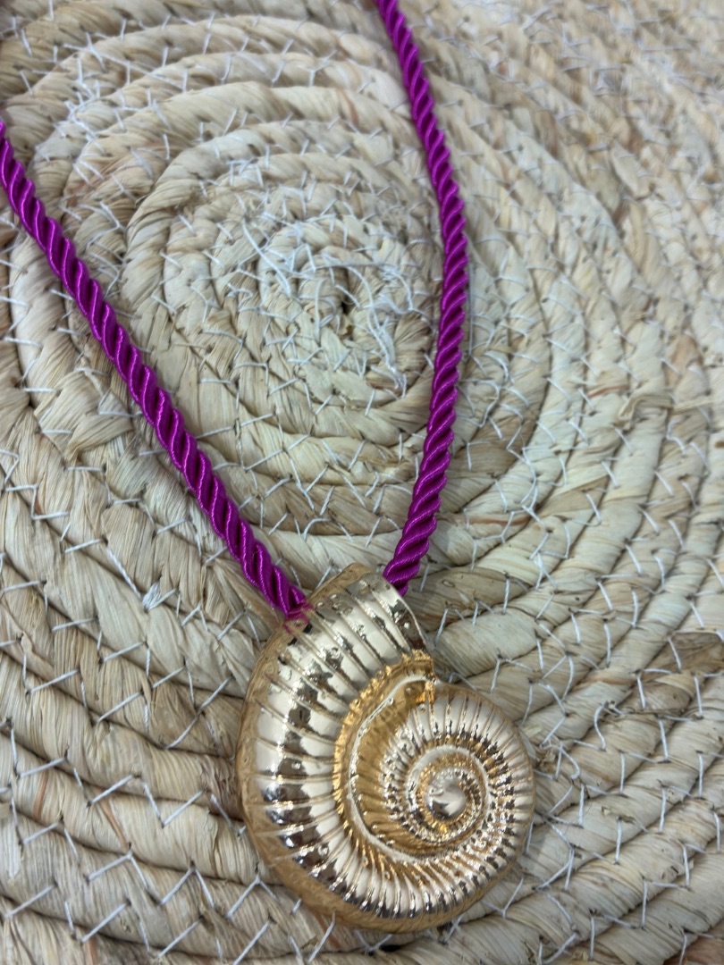 Collar caracola