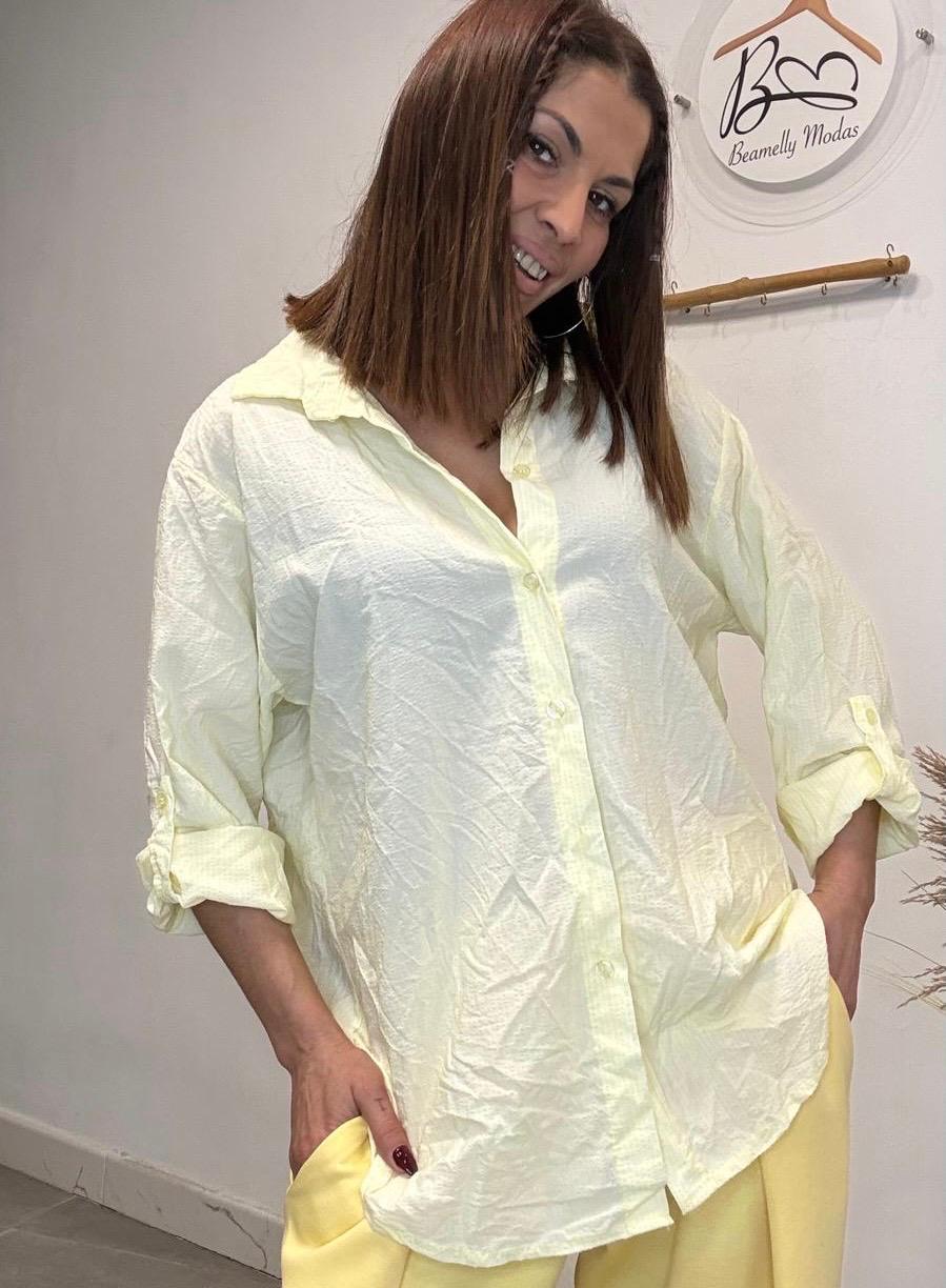 Camisa arrugada líneas